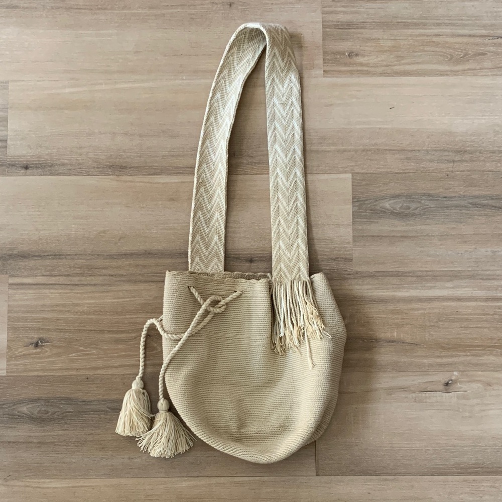Chila Bag Cream Woven Shoulder Bag